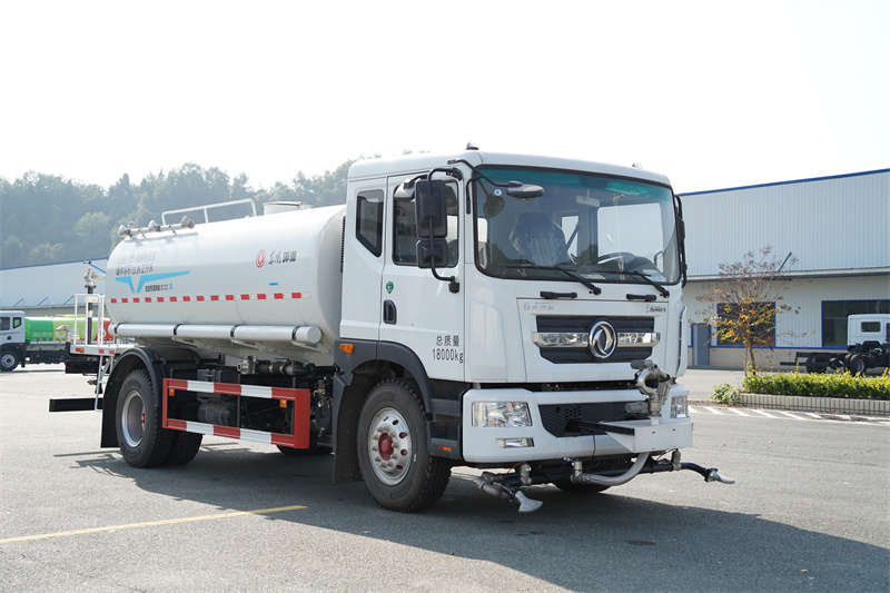东风股份D9洒水车 14方（燃油车） EQ5182GPSSEQ6