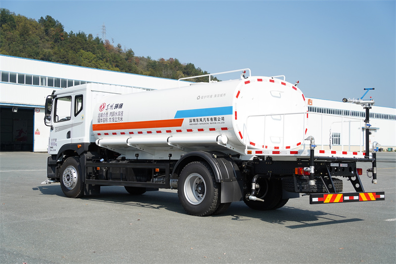 东风华神T5-220马力洒水车 15方（燃油车） EQ5181GPSSEH6