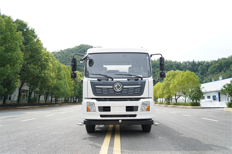 东风天锦VR洒水车 15方（燃油车） EQ5183GPSSDF6