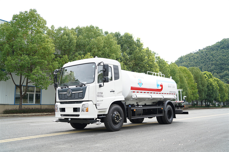 东风天锦VR洒水车 15方（燃油车） EQ5183GPSSDF6