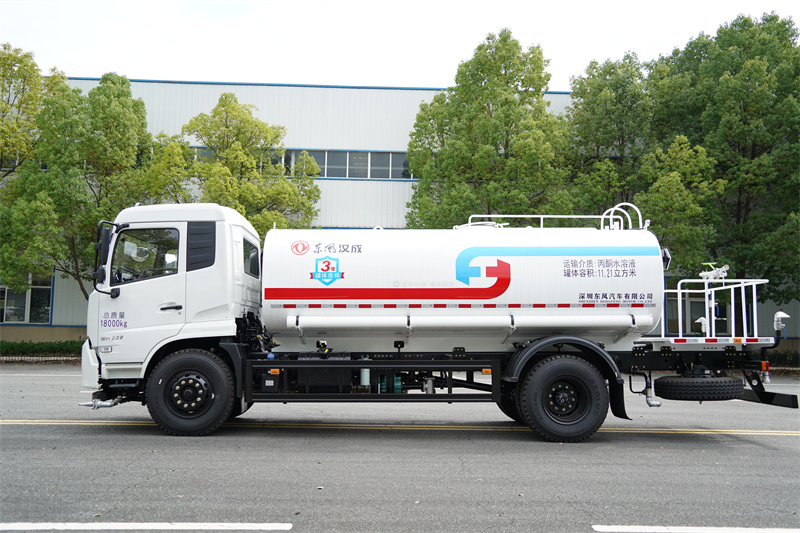 东风天锦VR洒水车 15方（燃油车） EQ5183GPSSDF6