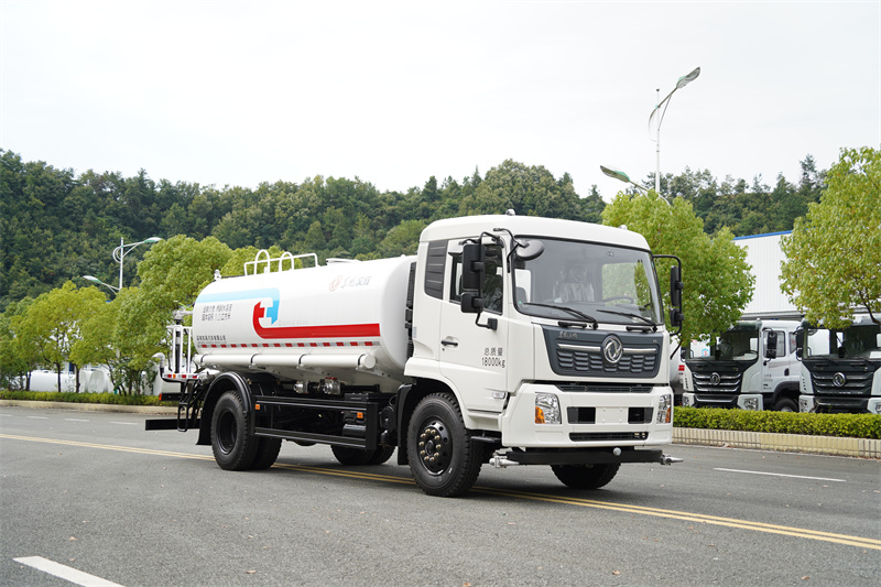 东风天锦VR洒水车 15方（燃油车） EQ5183GPSSDF6
